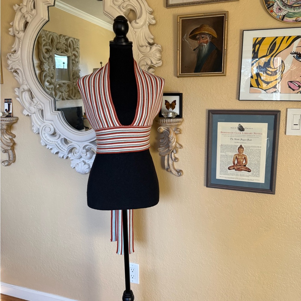 Super chic knit 70s style halter by O. Vianca